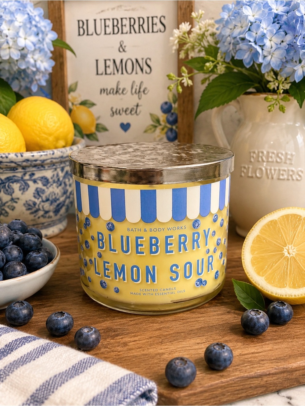 Bath & Body Works Blueberry Lemon Sour 3-Wick Candle NWT 14.5 oz